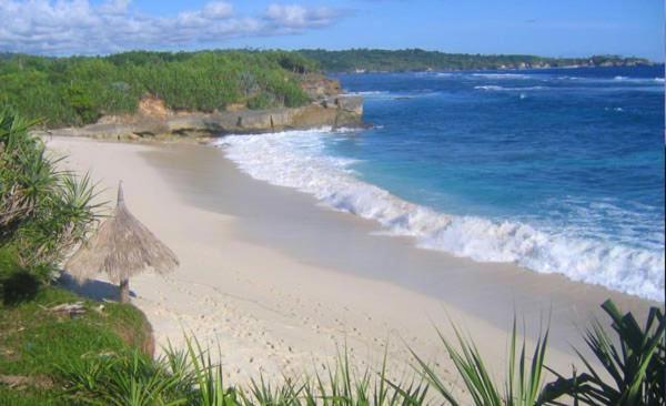 Anugrah Sari Homestay By Wizzela Lembongan Εξωτερικό φωτογραφία